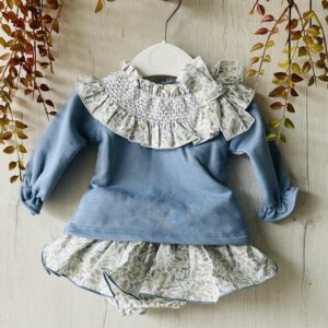 Conjunto azul y marrón